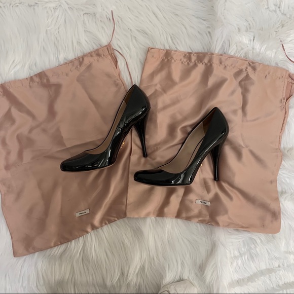 Prada Black Patent Pumps 6 - Picture 2 of 11